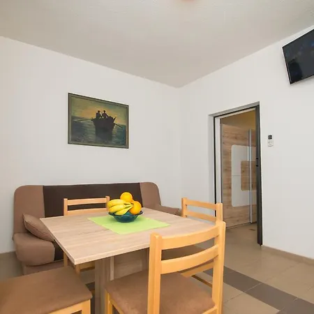 Afrika Макарска