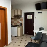 Afrika Apartment Makarska